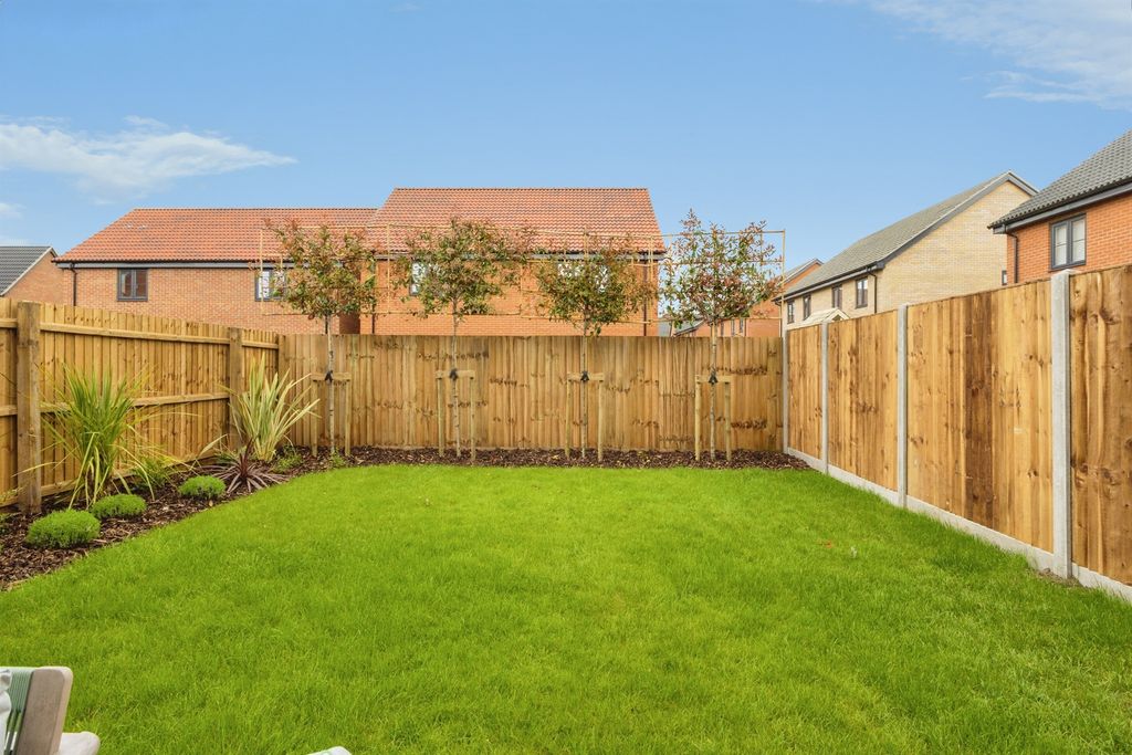 Property photo 3 of 31
