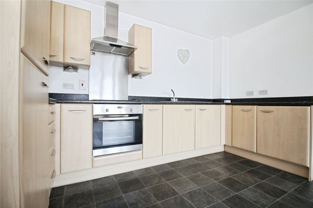 Property photo 3 of 10 Picture No. 21