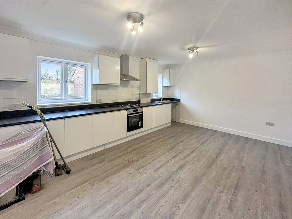 Property photo 2 of 9 Picture No. 01