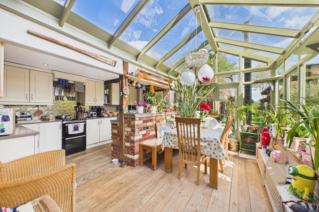 Property photo 2 of 24 Kitchen/Diner