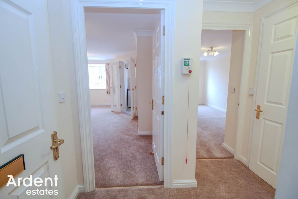 Property photo 3 of 12