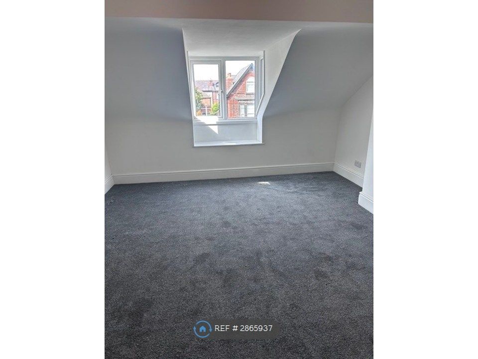 Property photo 3 of 13 Living Room