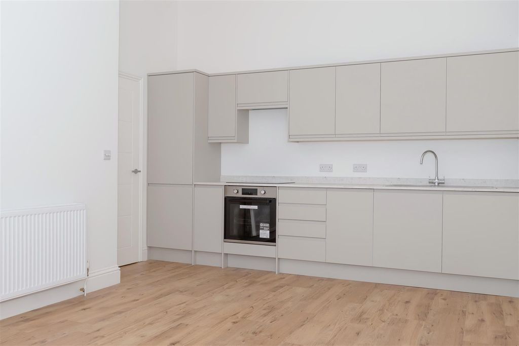 Property photo 2 of 9 Northcourt Flat 2_3.Jpg