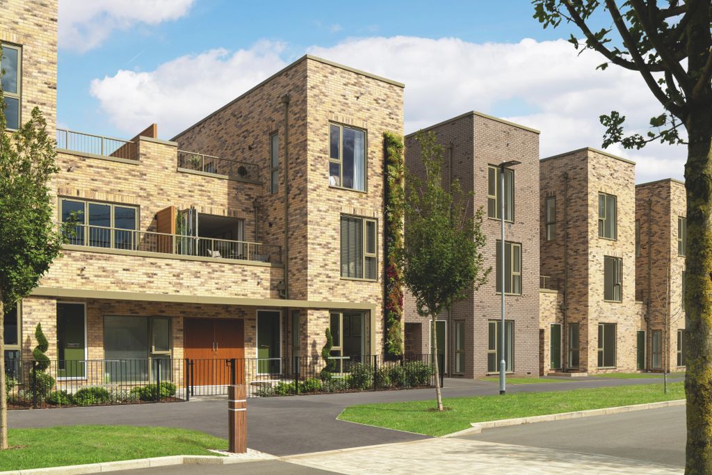 Property photo 3 of 21 cala At Waterbeach