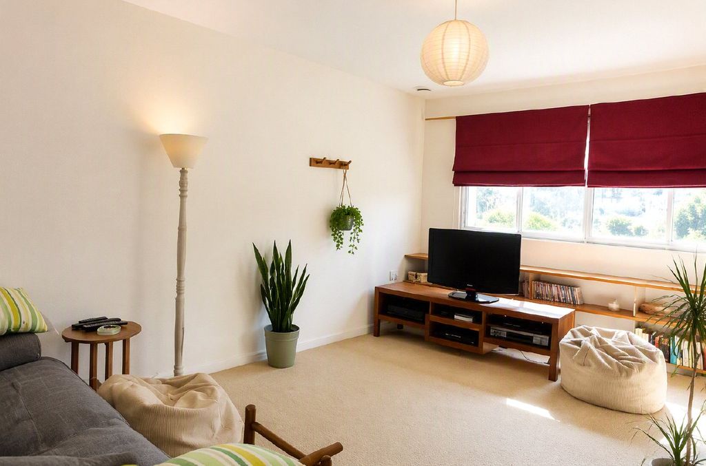 Property photo 3 of 8 Picture No. 23