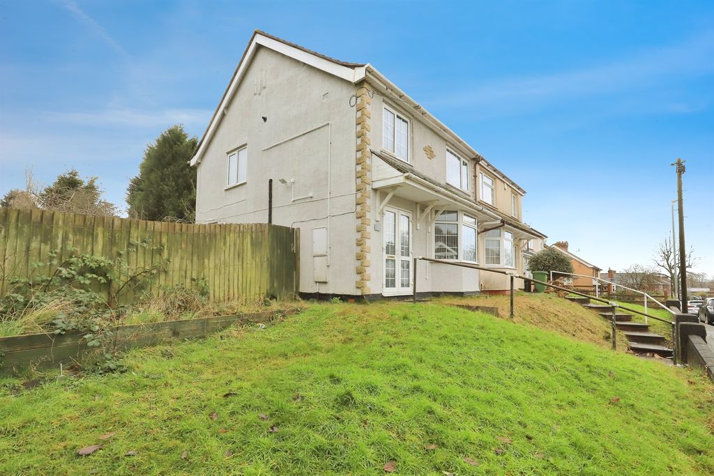 Property photo 2 of 20