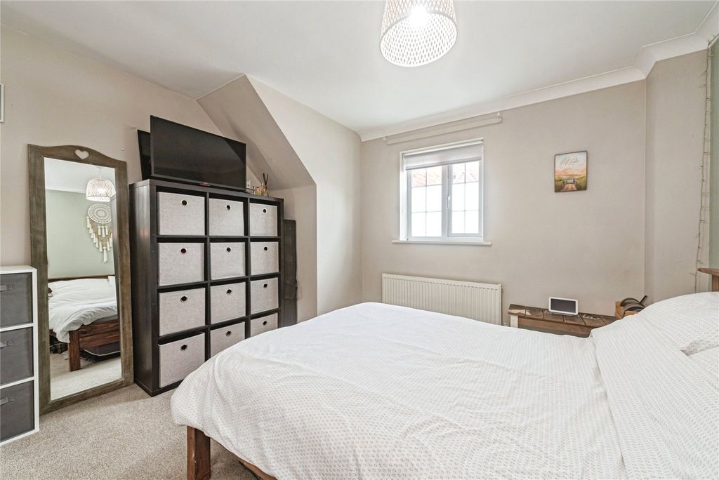 Property photo 3 of 27 Picture No. 19