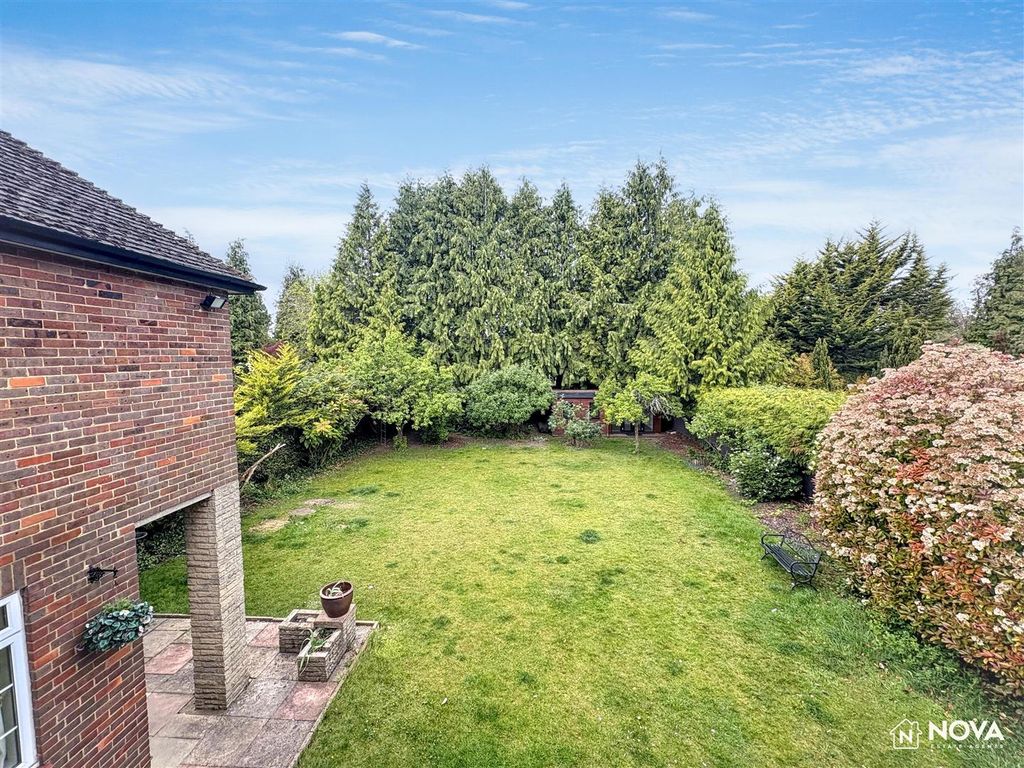 Additional image 20 of 4 bed detached house for saleOld Bedford Road, Luton LU2