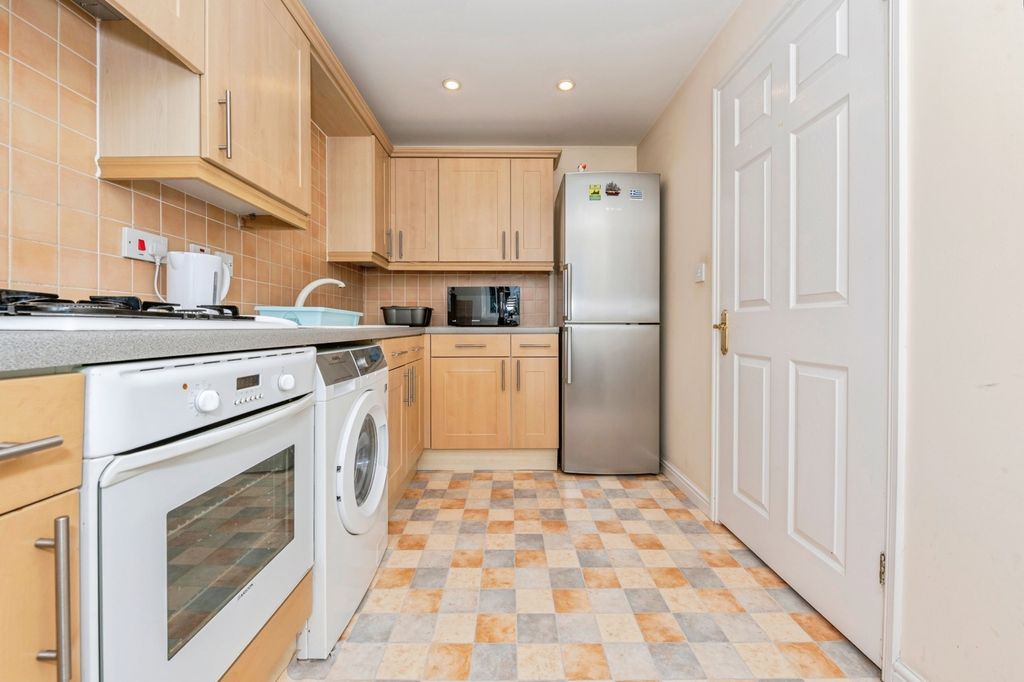 Property photo 2 of 10 Pbox-Img.Jpg