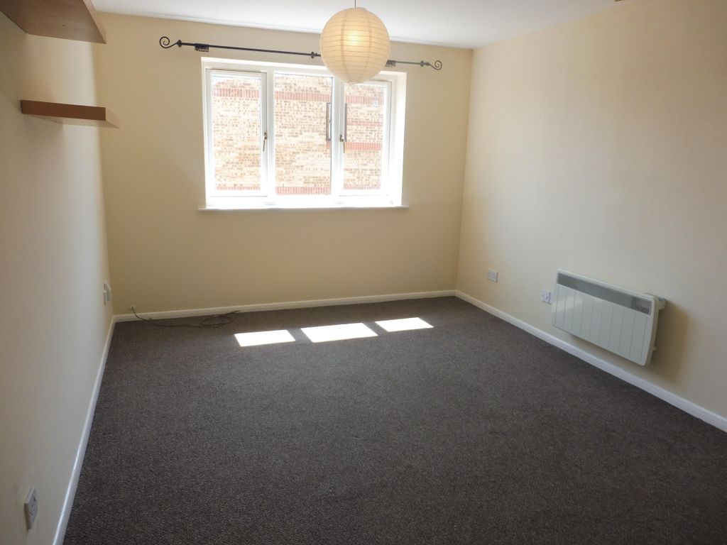 Property photo 2 of 6 Living Room