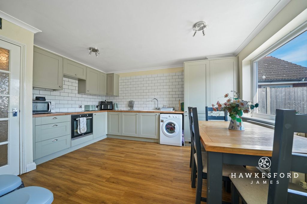 Property photo 3 of 19 Danes Drive, Leysdown - Kitchen/Diner