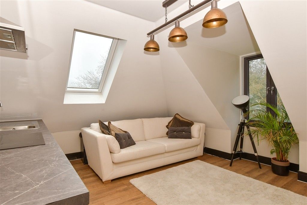 1 bed flat for saleNorth Ash Road, New Ash Green, Kent DA3