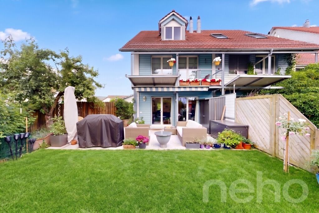 Property photo 1 of 12
