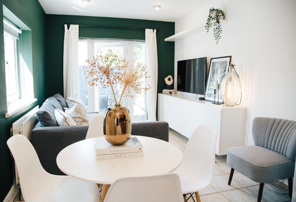 Property photo 2 of 10 Main