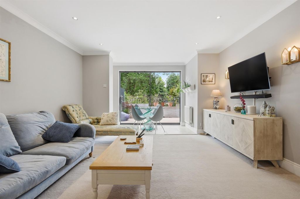 Property photo 2 of 17 2