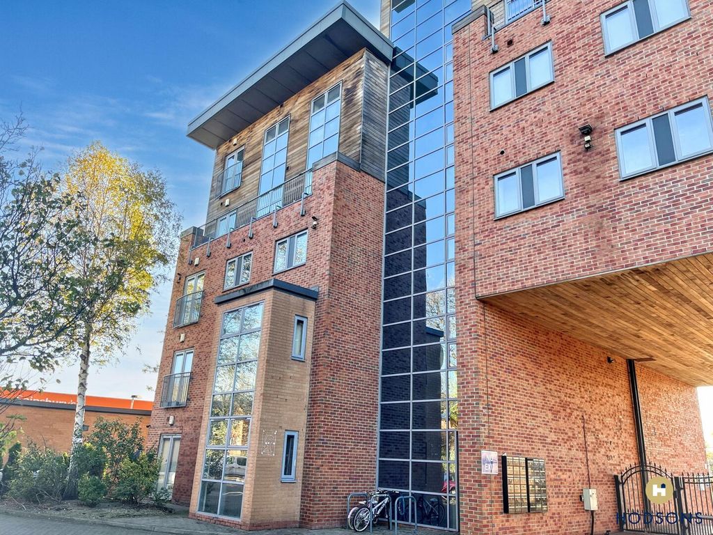 Property photo 1 of 6 Front (Exterior)