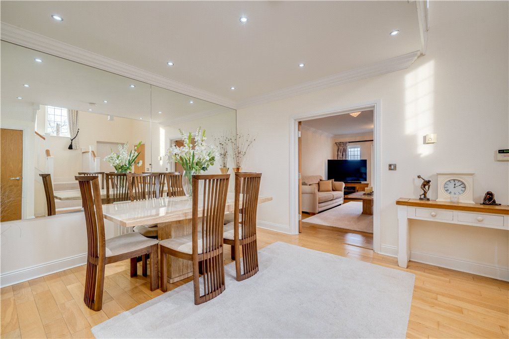 Property photo 3 of 18 Dining Hall