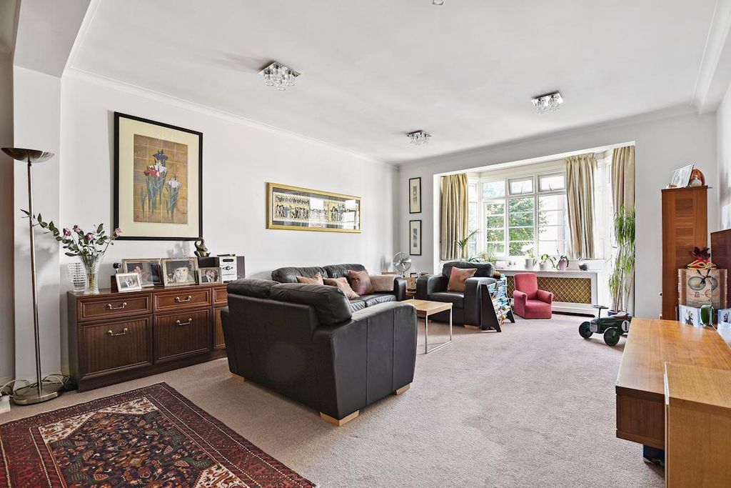Property photo 1 of 10 92842513-Cf39-43c6-A29d-751443F91798Dntec - 56 Gre