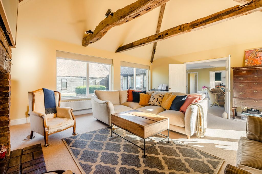 Property photo 2 of 19 Reception Room