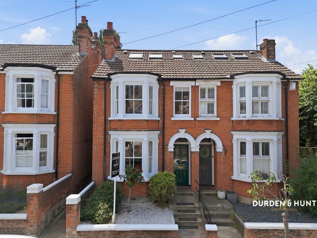 Property photo 1 of 29