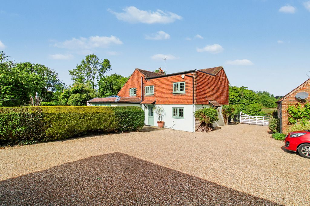 Property photo 3 of 27