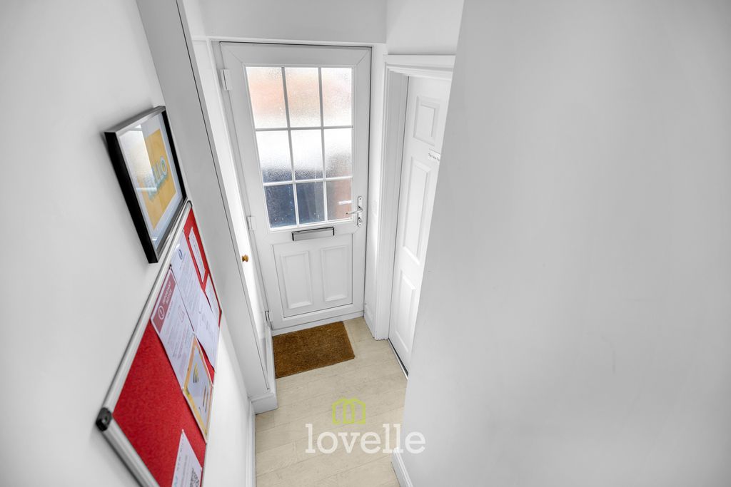 Property photo 2 of 38