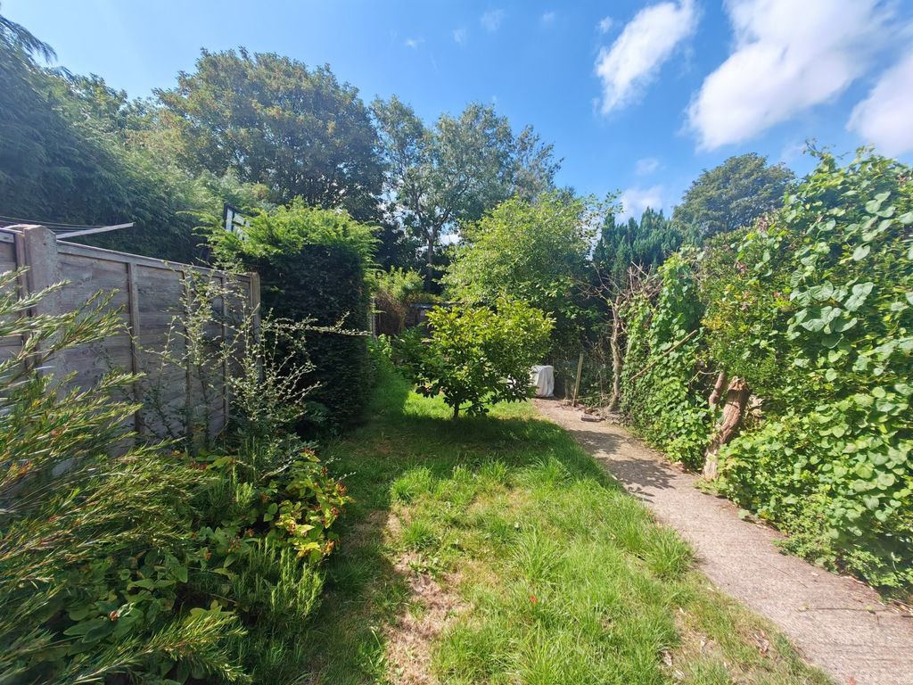 Property photo 3 of 26 Garden