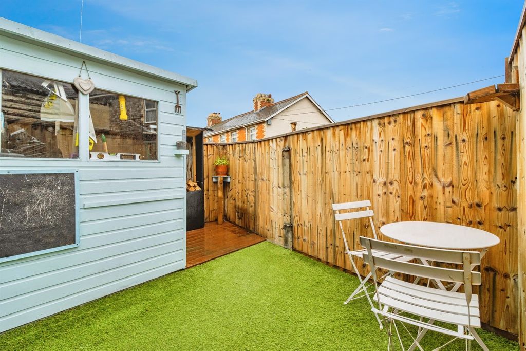 Property photo 3 of 20