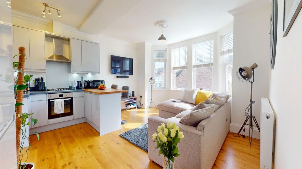 Property photo 2 of 17 4947363