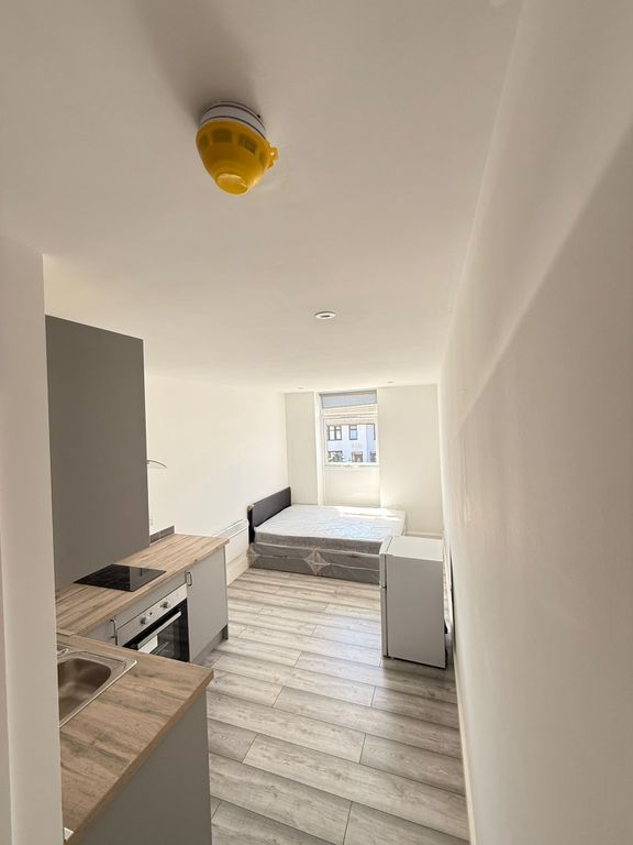 Property photo 1 of 4