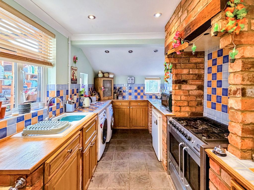 Property photo 3 of 37 45389412