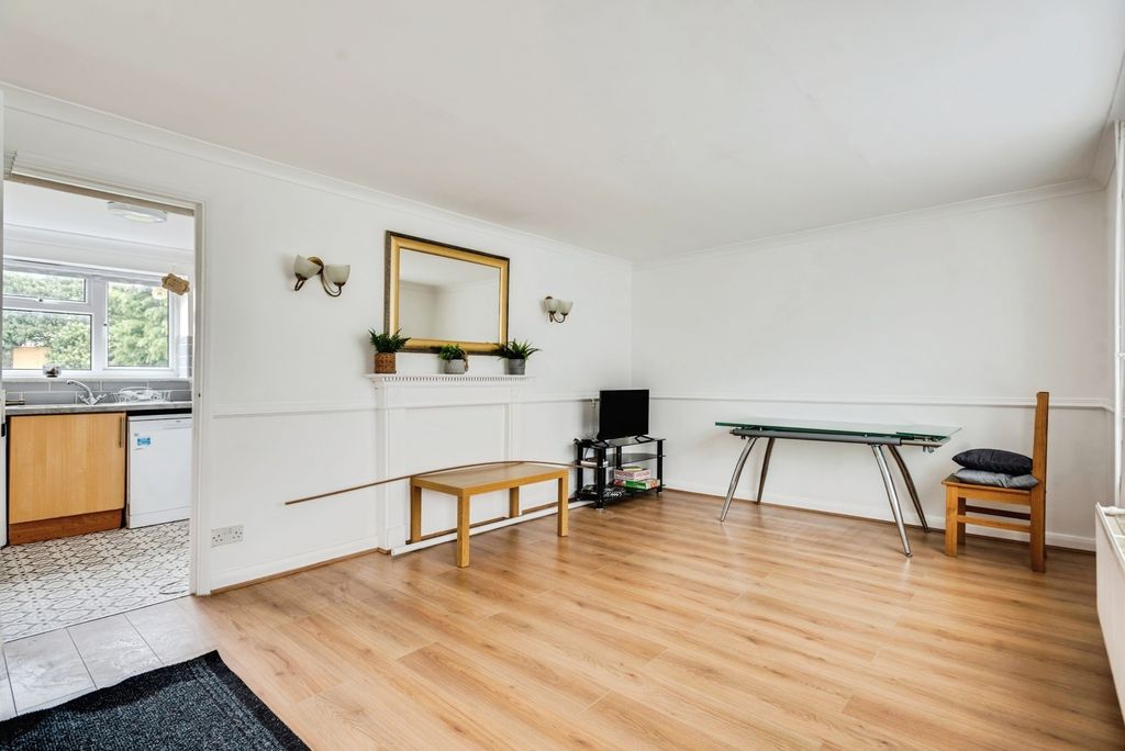 Property photo 3 of 17 Photo