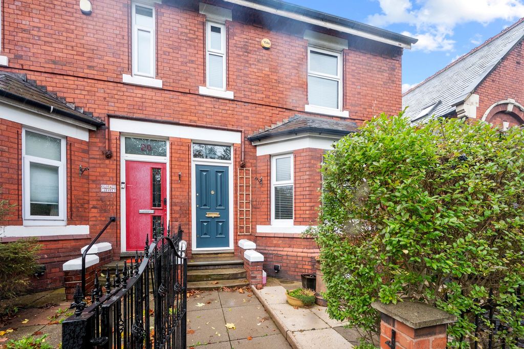 Property photo 1 of 40