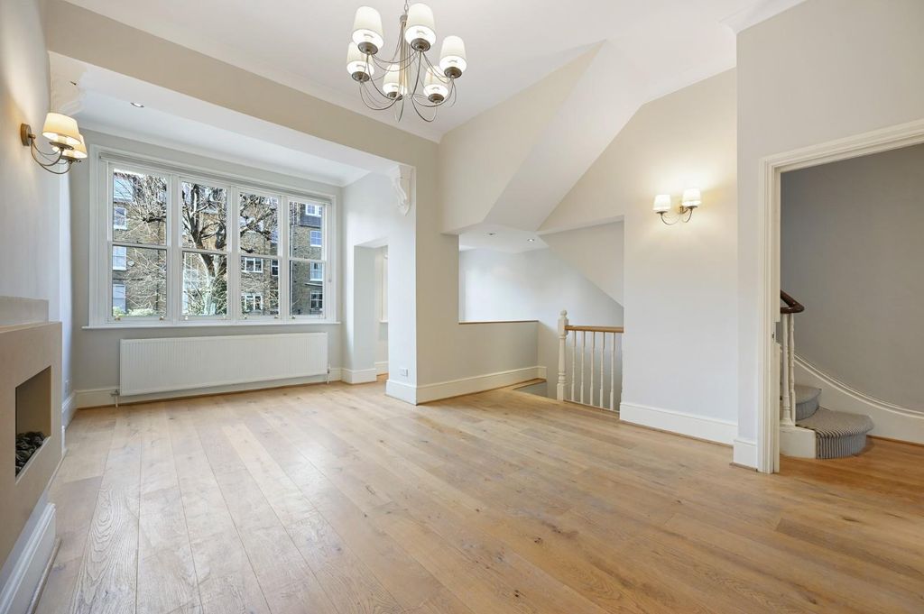 Property photo 3 of 25 Fbl - Aynhoe Road - Receptiond1 (1).Jpg