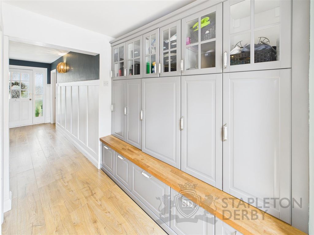 Property photo 3 of 30 Cam04720G0-Pr0095-Still014.Jpg