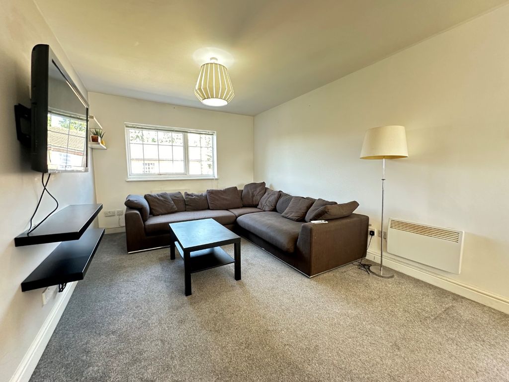 Property photo 2 of 11 2404053