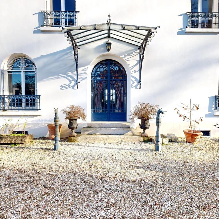 Property photo 3 of 19