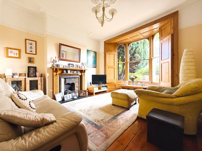 Property photo 3 of 34 Photo 8