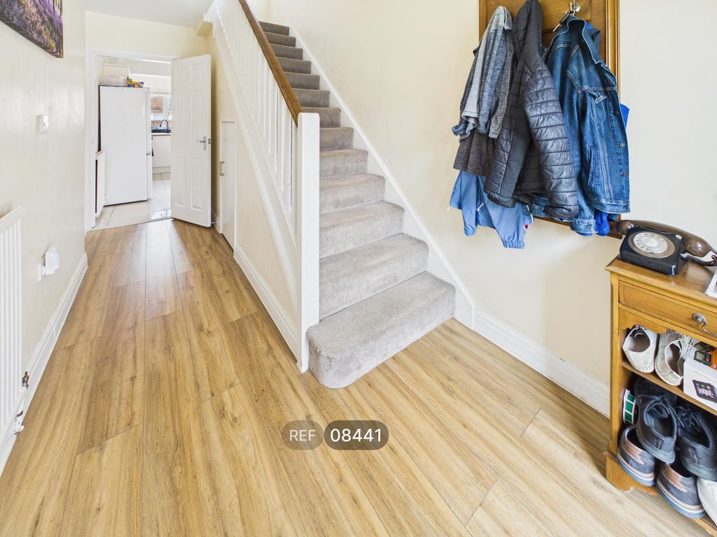 Property photo 3 of 13 Hallway