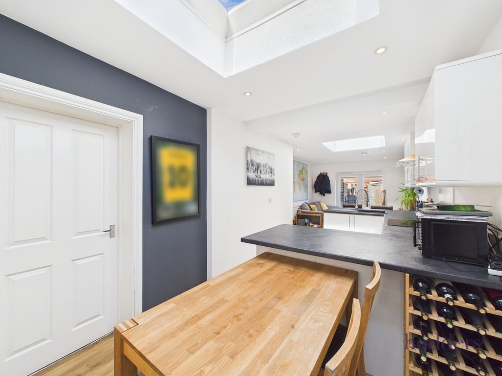 Additional image 13 of 1 bed maisonette to rentChapel Grove, Addlestone, Surrey KT15