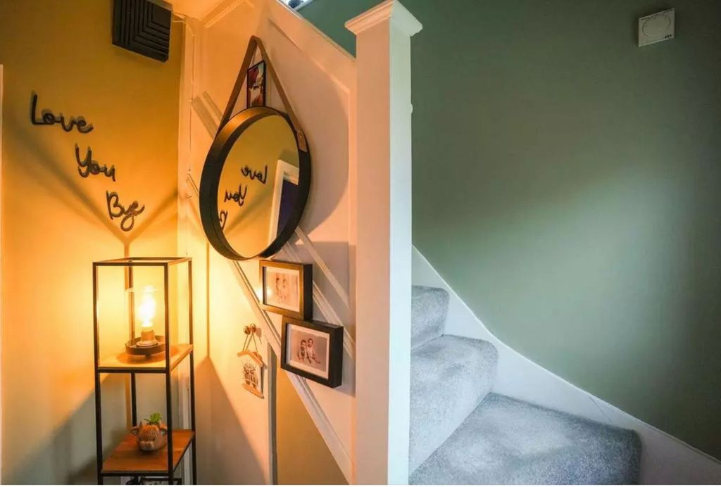 Property photo 2 of 11