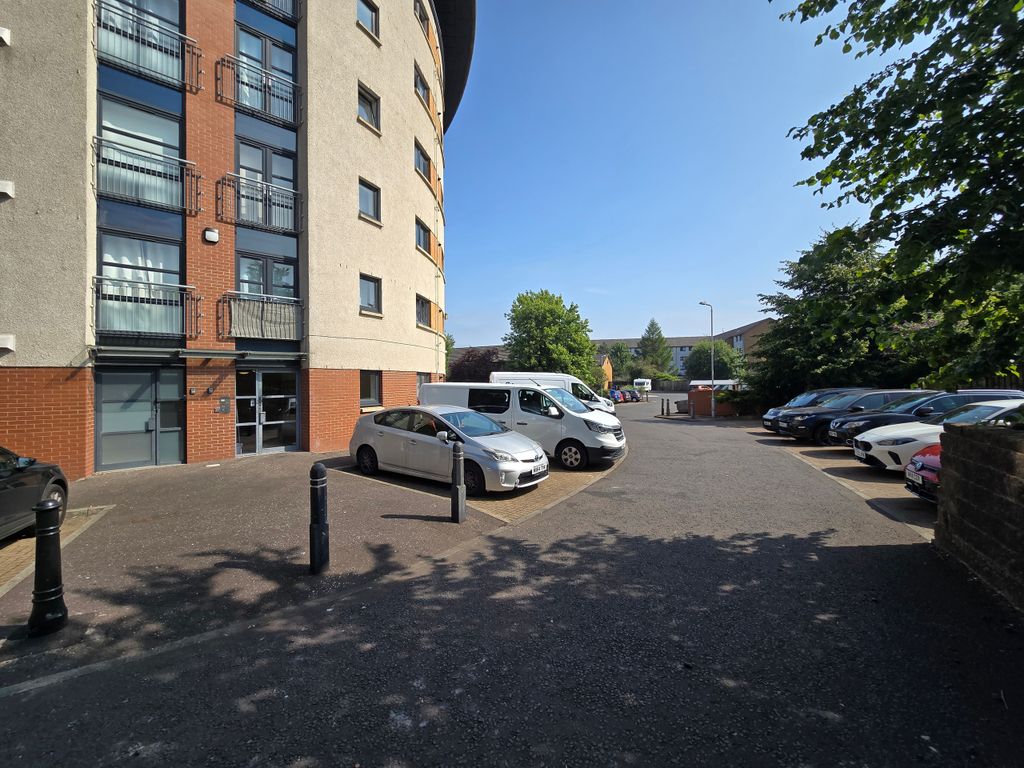 Property photo 2 of 11 2