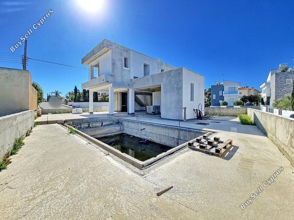 Property photo 1 of 30