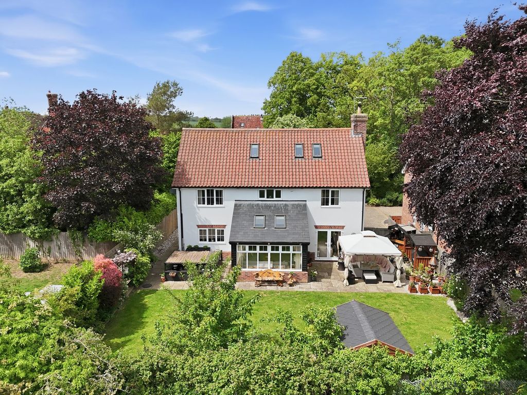 Property photo 2 of 50