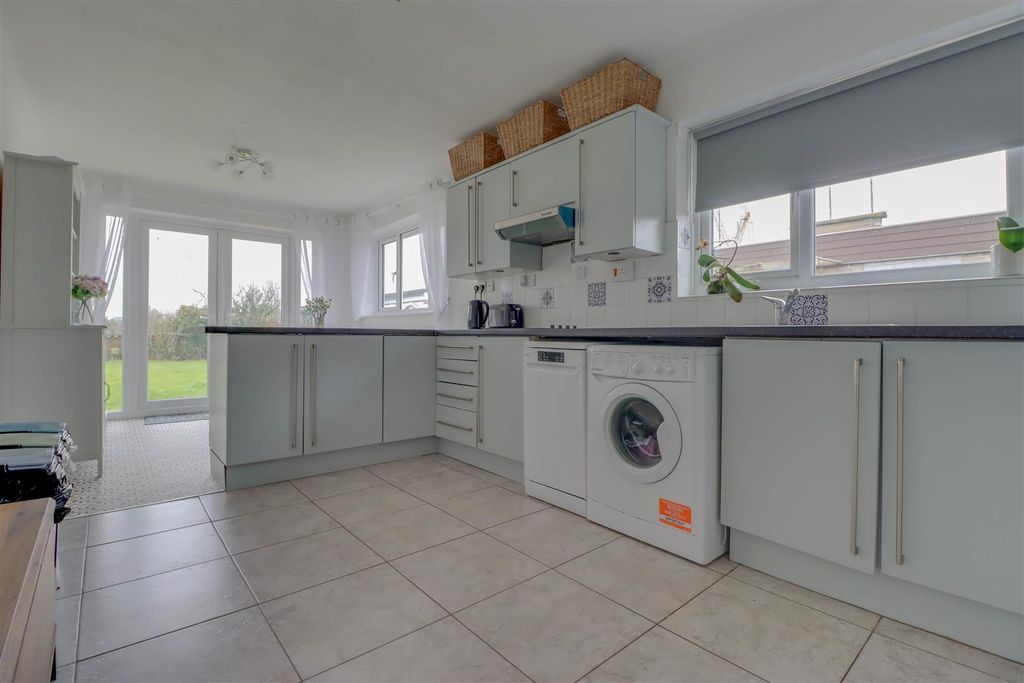 Property photo 3 of 20 36 Swan Lane_-2.Jpg