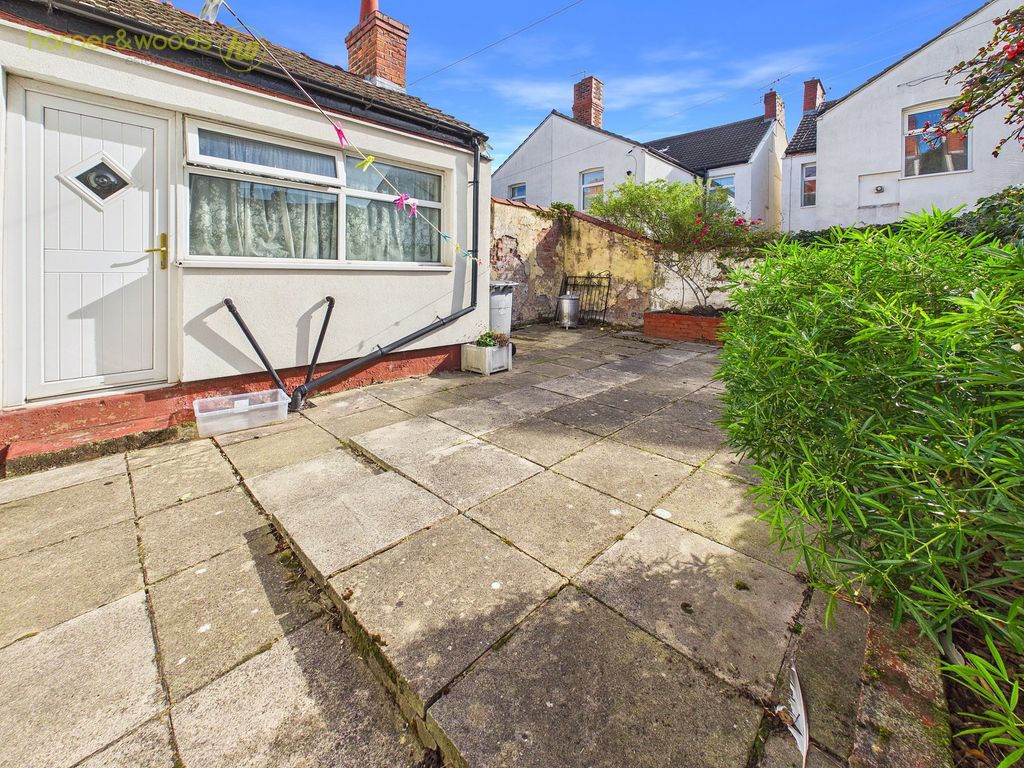 Property photo 3 of 35