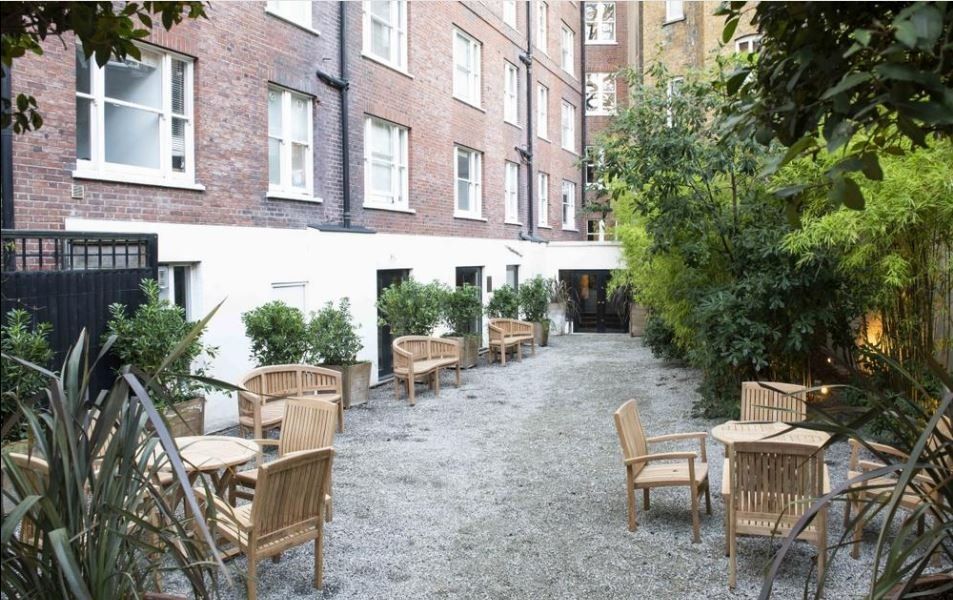 Property photo 2 of 4 Communal Gardens