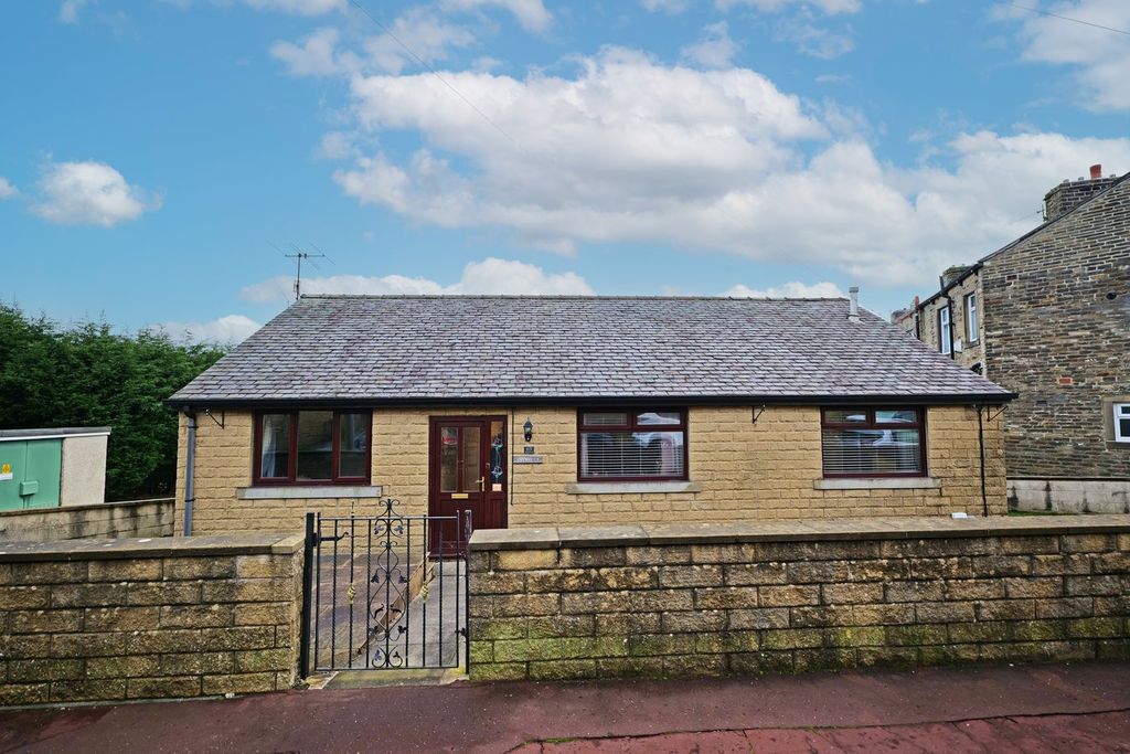 Property photo 1 of 21