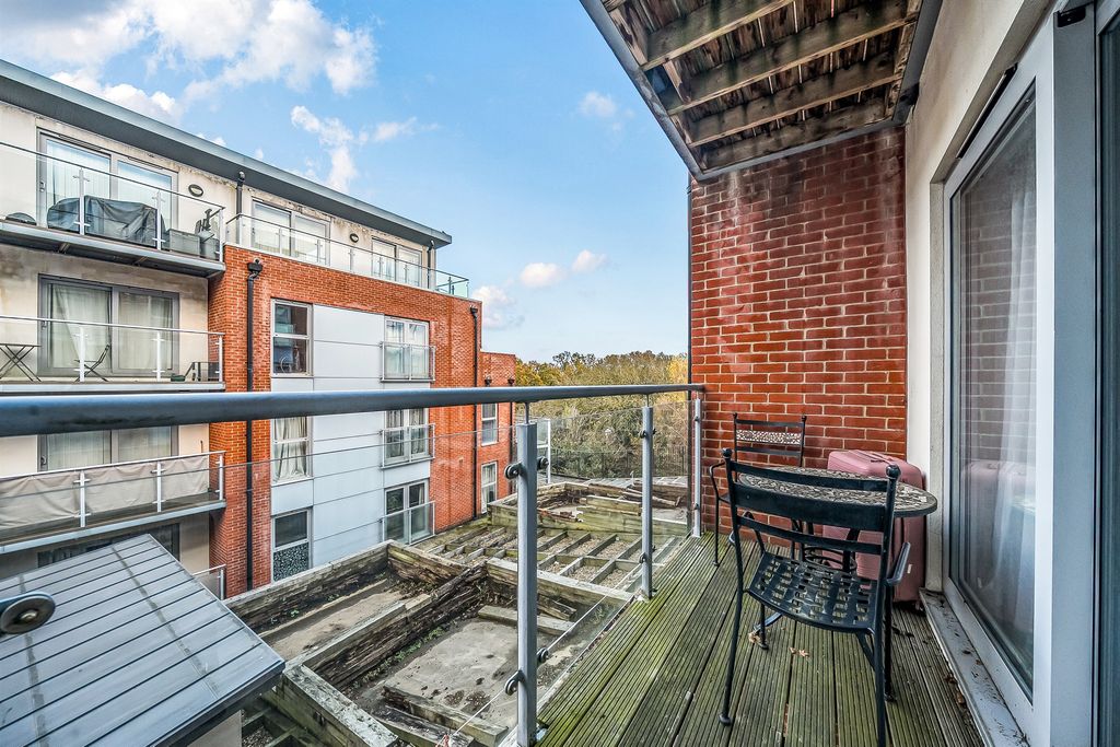 Property photo 3 of 7