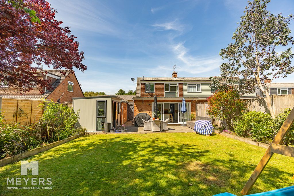Property photo 2 of 14